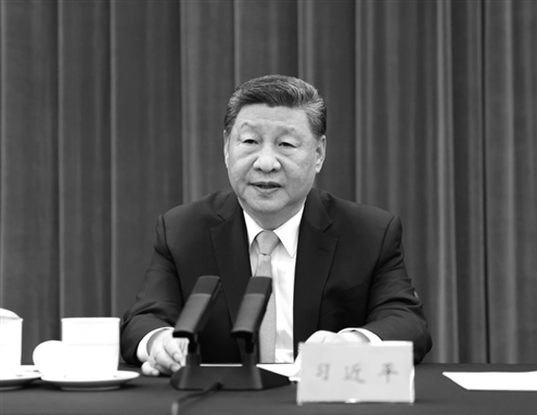 6月13日,中共中央在北京人民大会堂举行纪念陈云同志诞辰120周年座谈会。中共中央总书记、国家主席、中央军委主席习近平发表重要讲话。